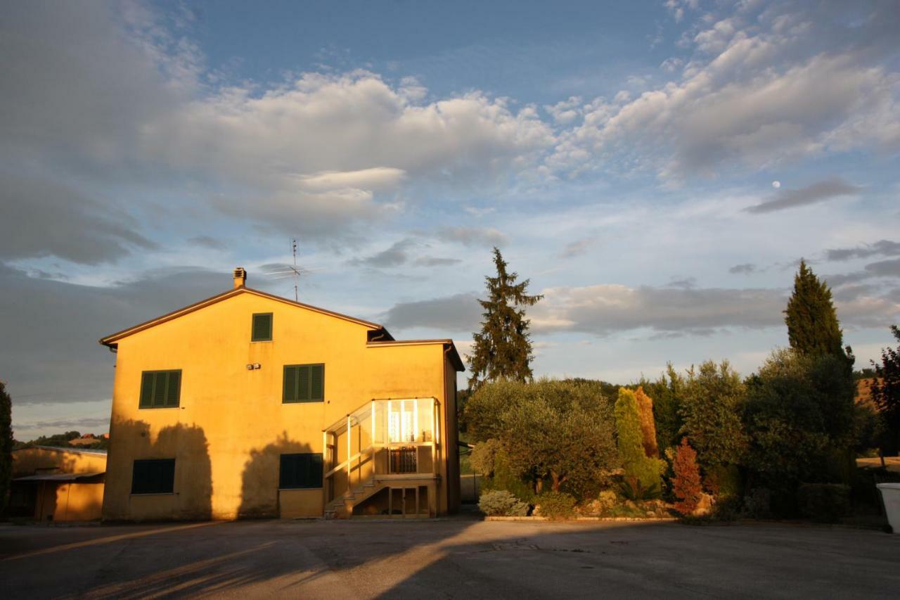 モンテラード Il Casale Di Nonno Guido Bed & Breakfast エクステリア 写真
