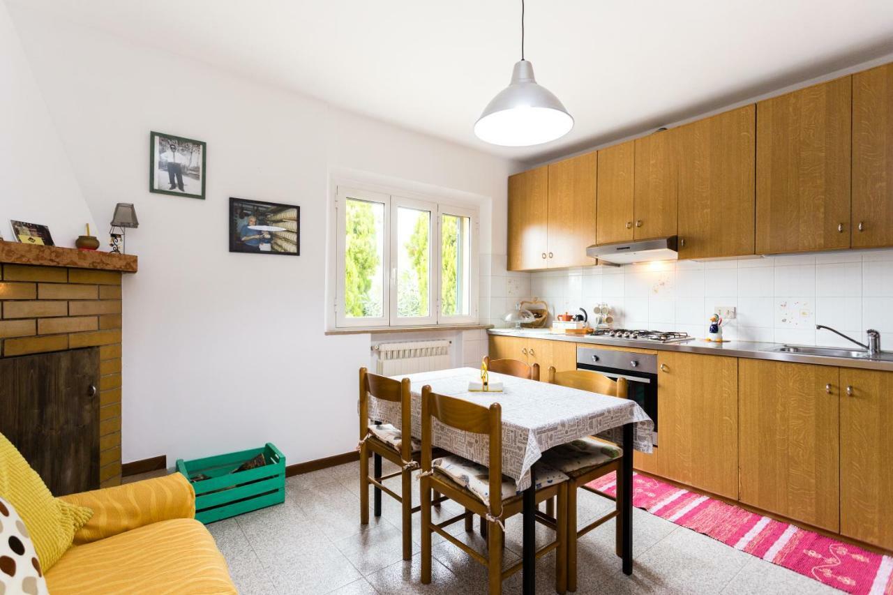 モンテラード Il Casale Di Nonno Guido Bed & Breakfast エクステリア 写真